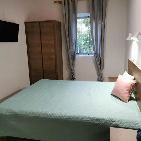 Marilenas Rooms Asíni